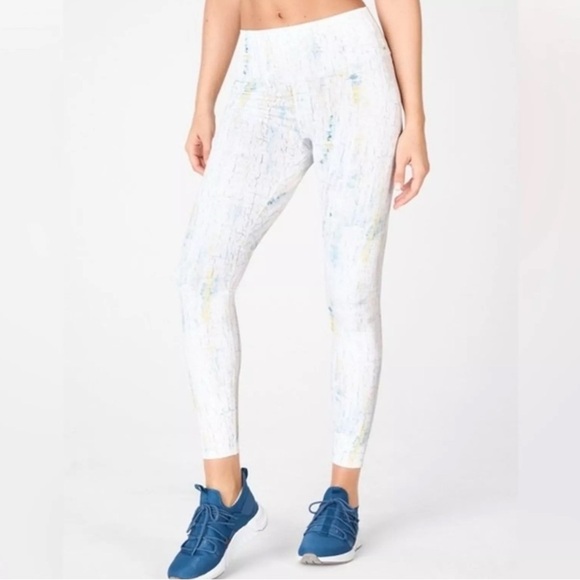 Fabletics Pants - Powerhold Made Fabletics- White Reflective Crackle HighRise Leggings Medium EUC